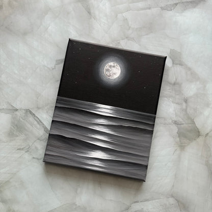 monochrome moonlight