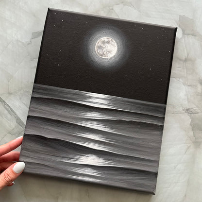 monochrome moonlight